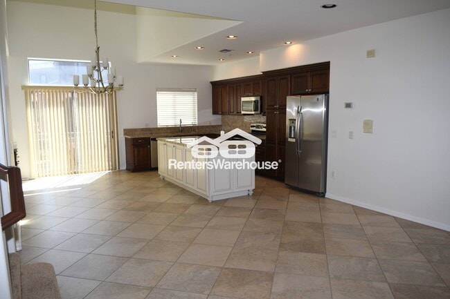Building Photo - 3935 E Rough Rider Rd