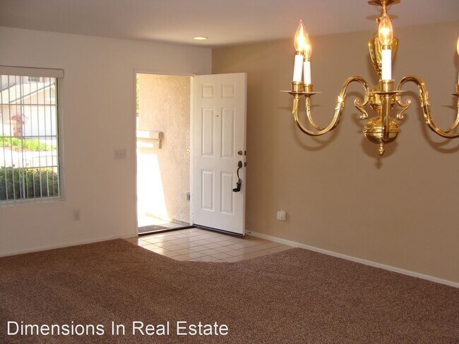 Building Photo - 4 br, 2.5 bath House - 615 Alber Street