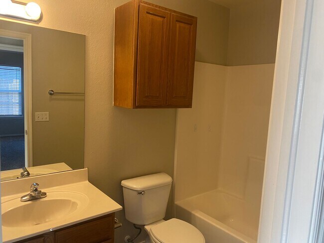 Foto del edificio - 3 Bedroom 2 Bath Home In Owasso School Dis...