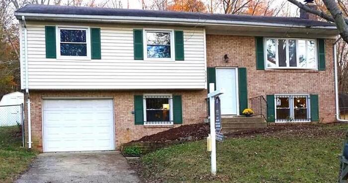 Primary Photo - 3908 Granville Pl