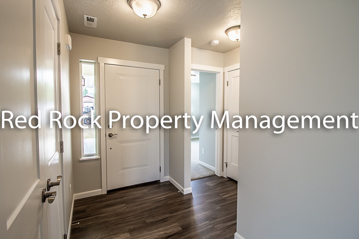 Foto principal - 16909 E Knox Ln