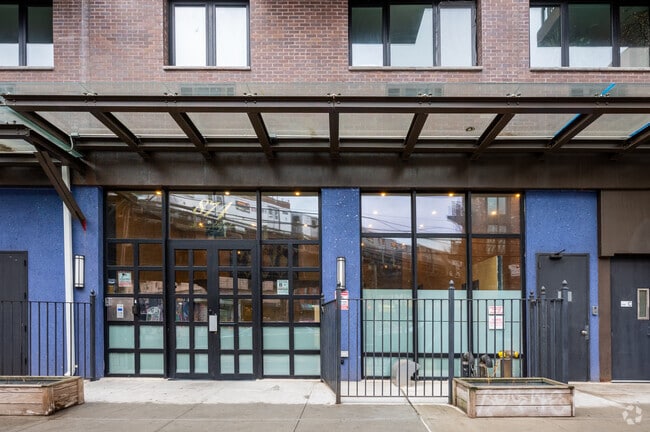 Entrance Photo - 874 Willoughby Ave