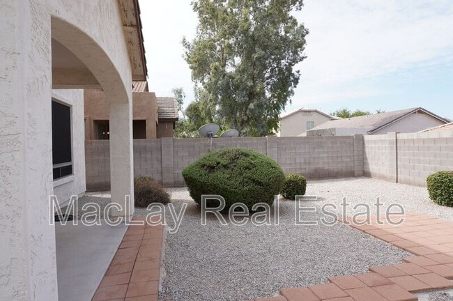 Building Photo - 4230 S Mariposa Dr