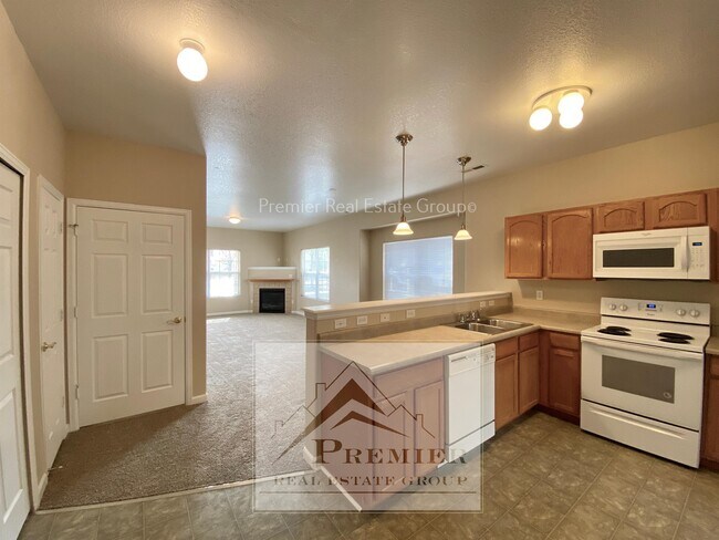 Foto del edificio - 1564 Monterey Rd