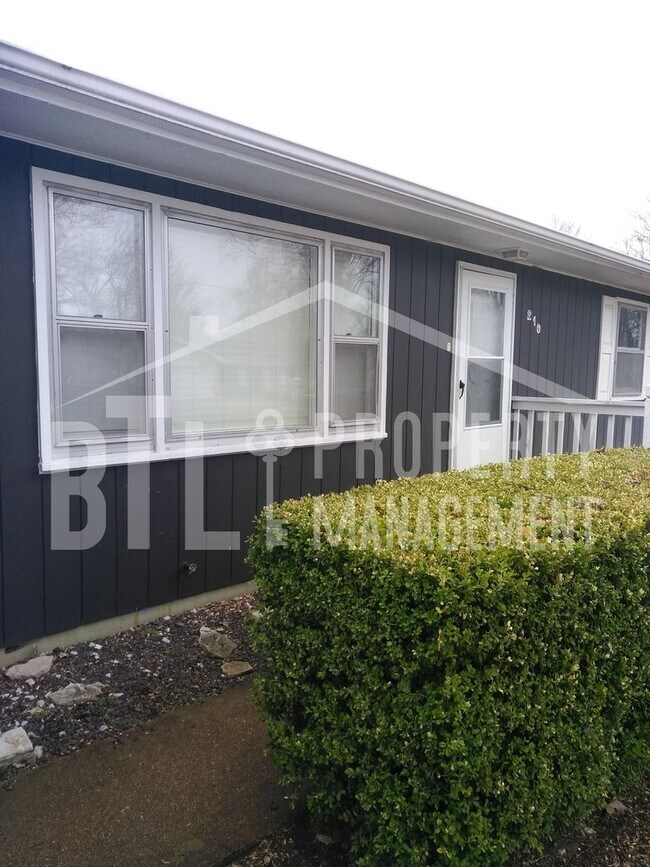 Building Photo - Great  Spacious Home in Heart of Branson