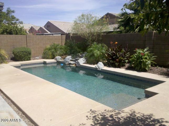 Foto del edificio - 42589 W Venture Rd