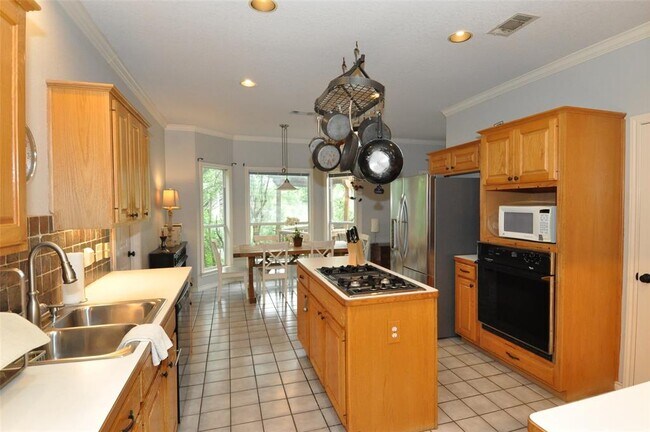 Building Photo - 7103 Red Maple Cove