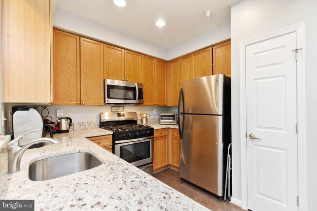 Building Photo - 5108 Donovan Dr