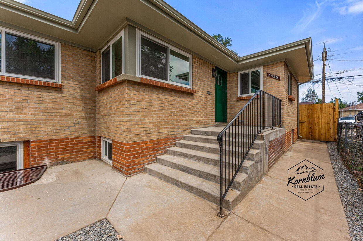 3526 Krameria St, Denver, CO 80207 Townhome Rentals in Denver CO