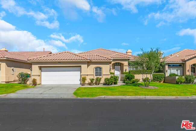 Foto del edificio - 78770 Spyglass Hill Dr