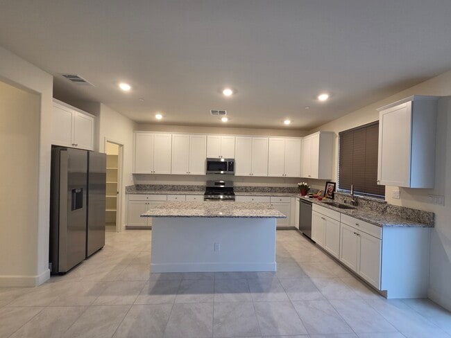 Building Photo - 1723 Eagle Landing Dr