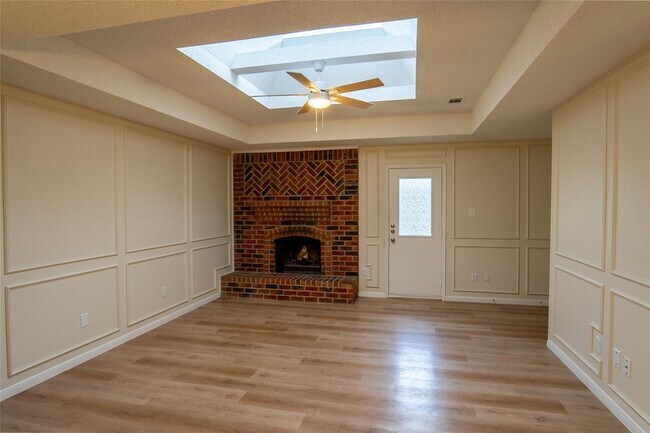 Foto del edificio - 6616 Parkview Ln
