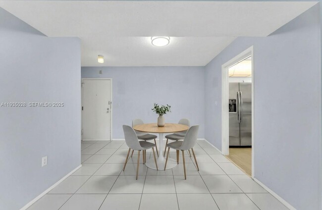 Foto del edificio - 4172 Inverrary Dr