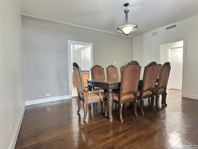 Foto del edificio - 119 E Ridgewood Ct