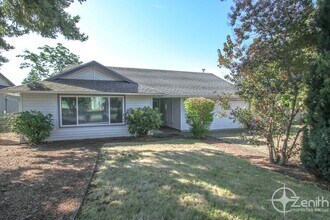 Building Photo - 1417 NW 98th Cir