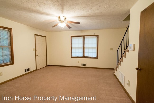 Building Photo - 140 Highland Park Dr