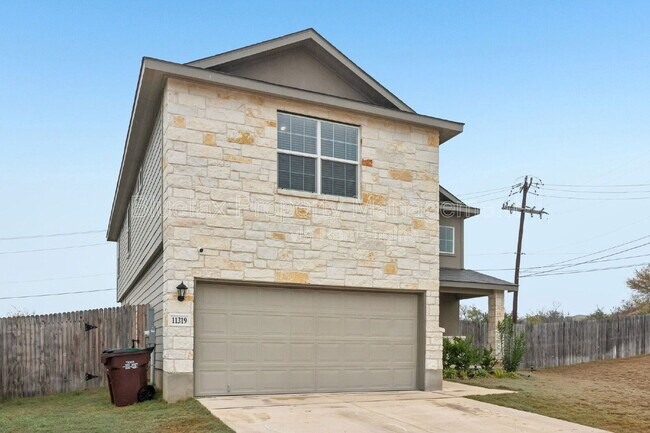 Foto del edificio - 11319 War Emblem