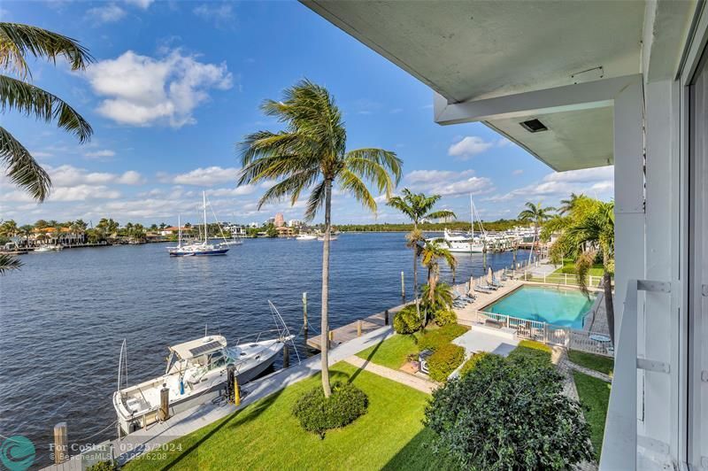 Primary Photo - 2717 Yacht Club Blvd