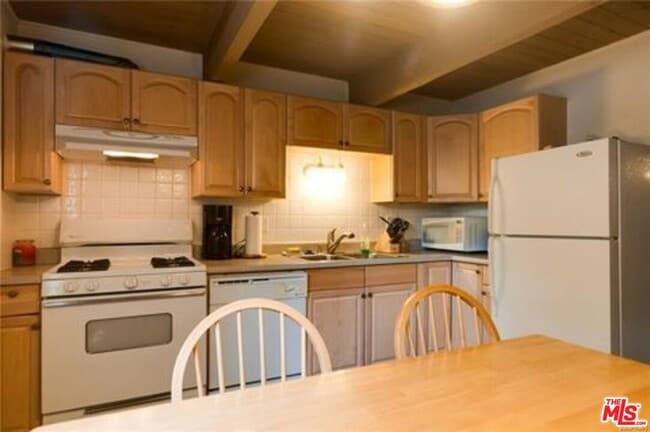 Building Photo - 40249 Esterly Ln