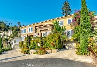 Building Photo - 410 Blumont St