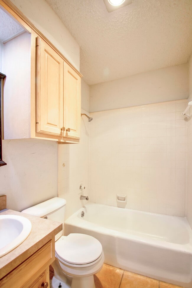 Building Photo - 5416 95th St