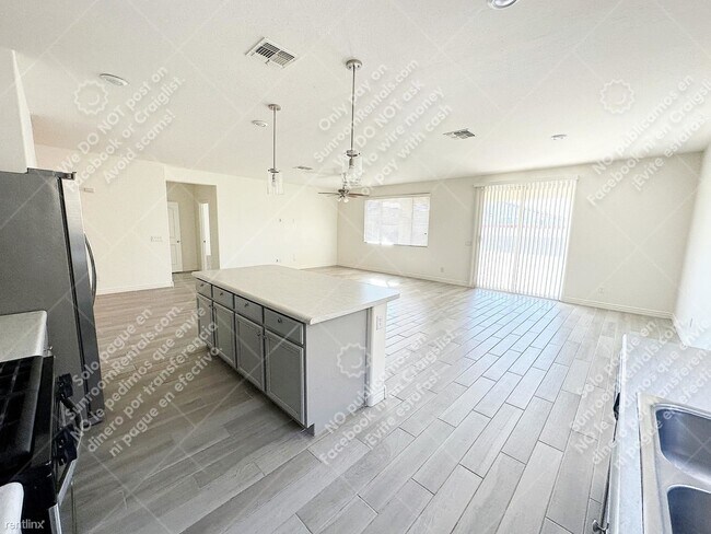 Foto del edificio - 3 br, 2 bath House - 40495 W James Ln