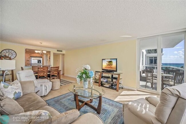 Building Photo - 3015 N Ocean Blvd
