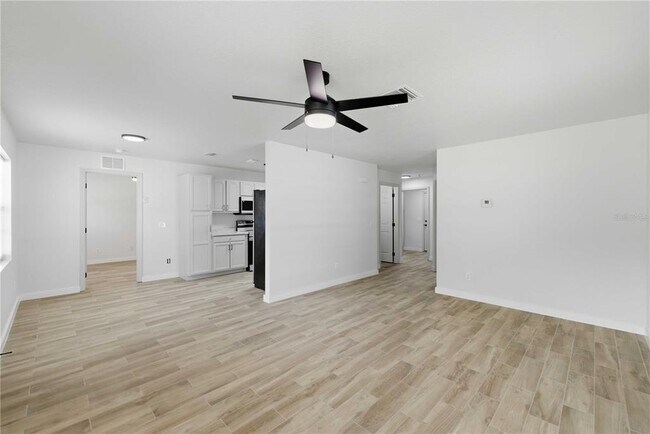 Foto del edificio - 712 NE 26th St