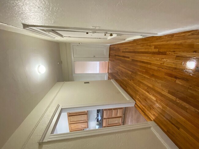 Building Photo - One and a half bedroom in Brighton, MA