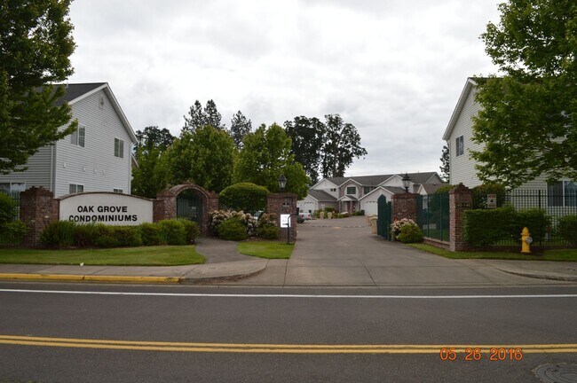 Foto del edificio - 100 Weldwood Dr