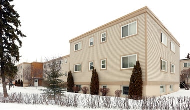 Building Photo - Compton Court