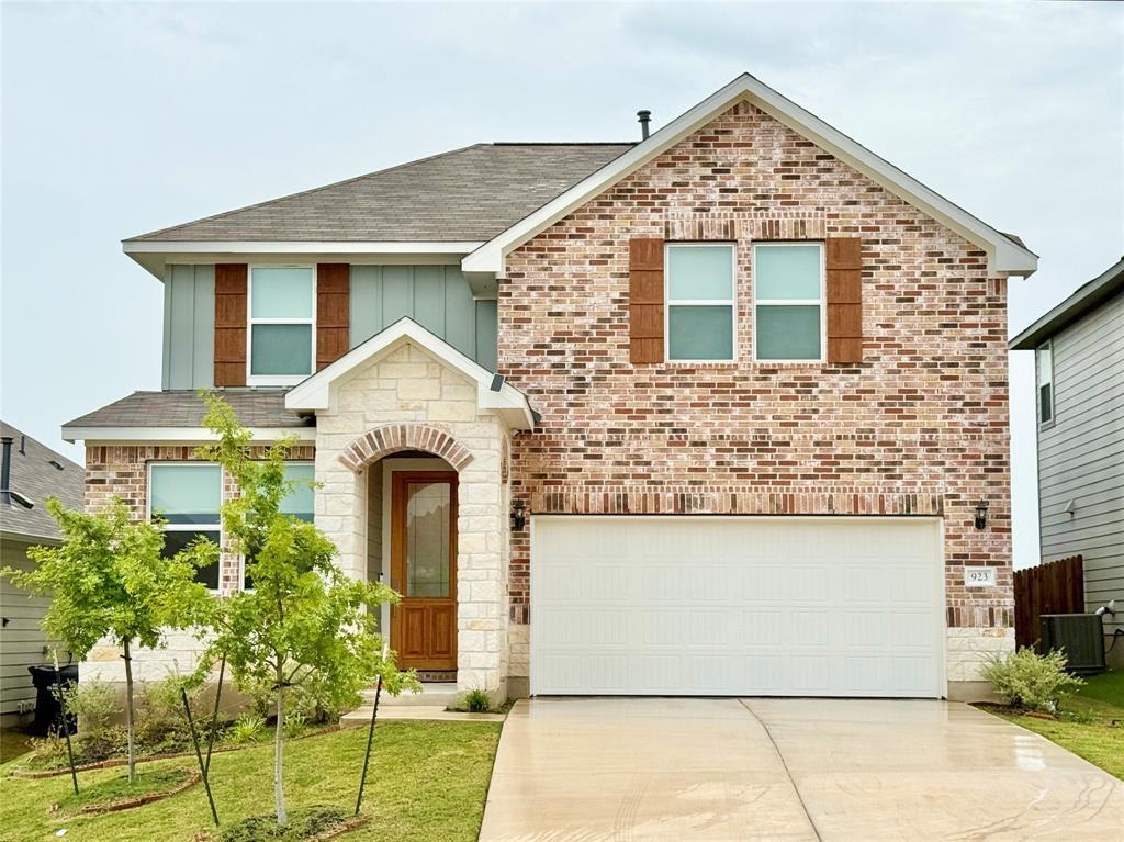Foto principal - 923 Palo Brea Lp
