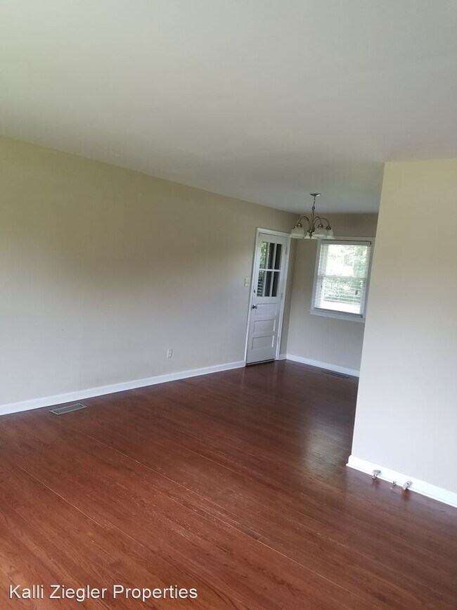 Building Photo - 4 br, 2.5 bath House - 118N Ingleside Drive