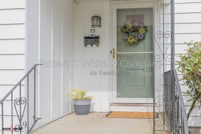 Foto del edificio - 73 Montclair Dr