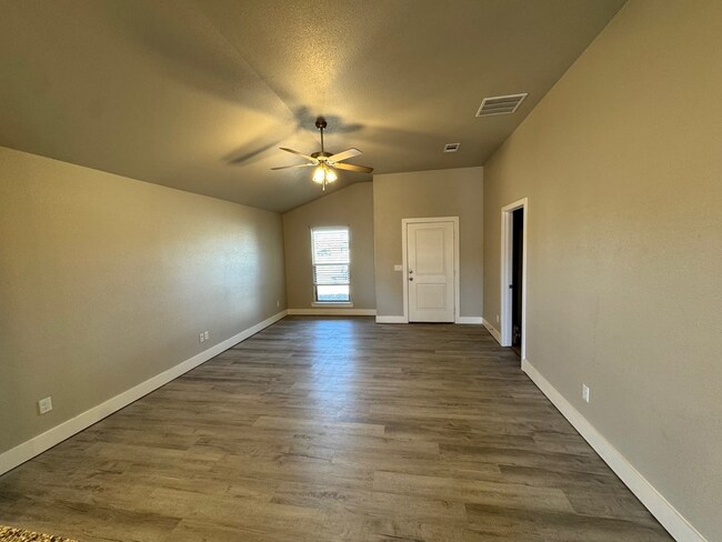 Foto del edificio - 1116 Rustler Ave