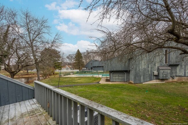 Building Photo - 206 Plymouth Colony