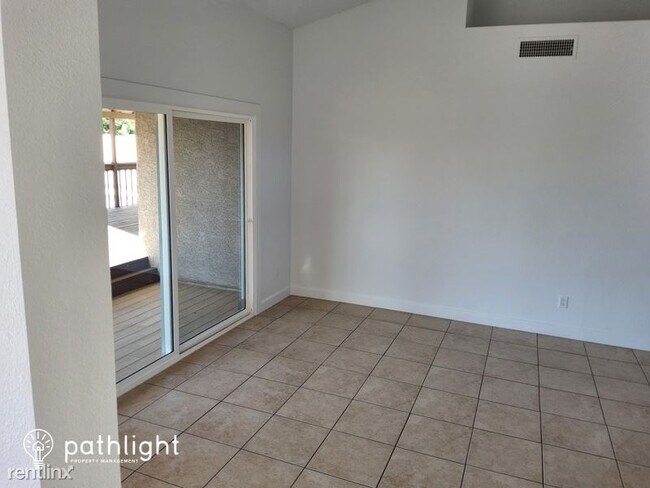 Foto del edificio - 4 br, 2 bath House - 8520 W Roma Avenue UNIT