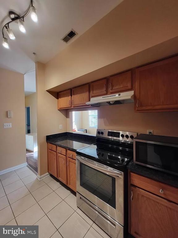 Building Photo - 1508 E Fairmount Ave