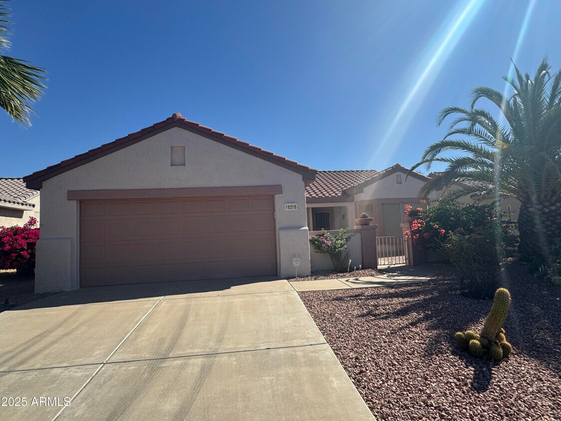 Primary Photo - 16216 W Mountain Pass Dr