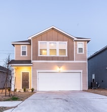 Building Photo - 224 Waterbuck Lp