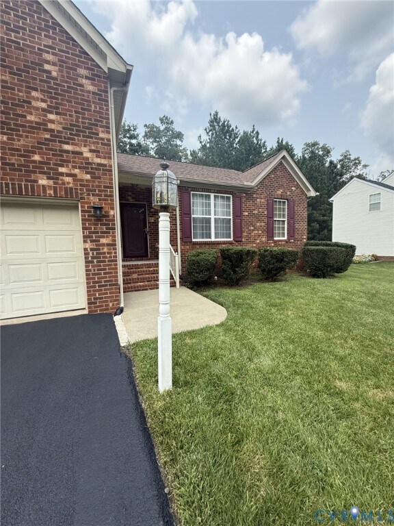 Building Photo - 209 Scotch Pine Dr