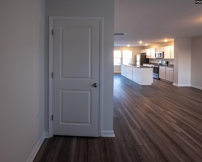 Foto del edificio - 3024 Hallsdale Dr