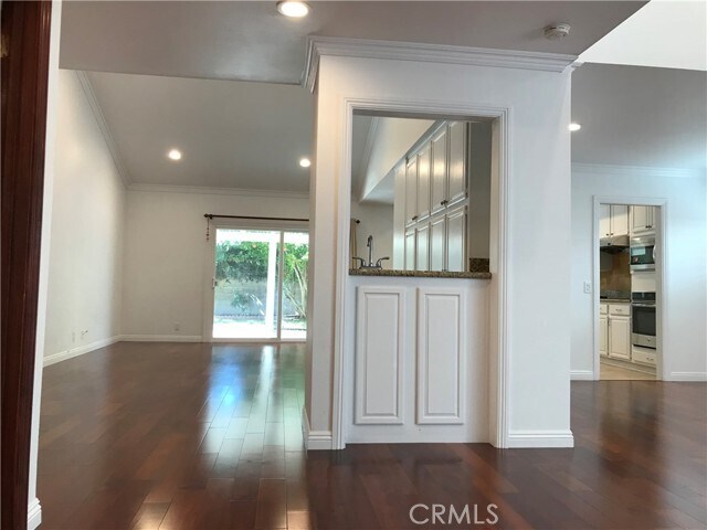 Building Photo - 3 Morris Rd