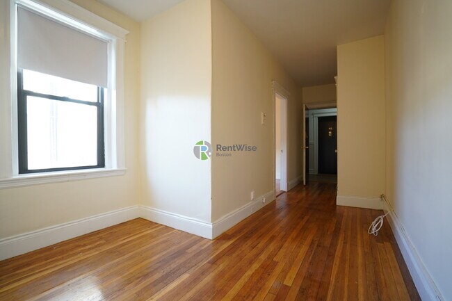 Foto del edificio - 1144 Commonwealth Ave