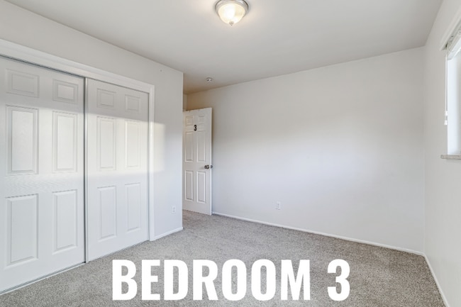 Photo - 2860 S Golden Way House