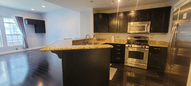 Foto del edificio - 4276 S Main St