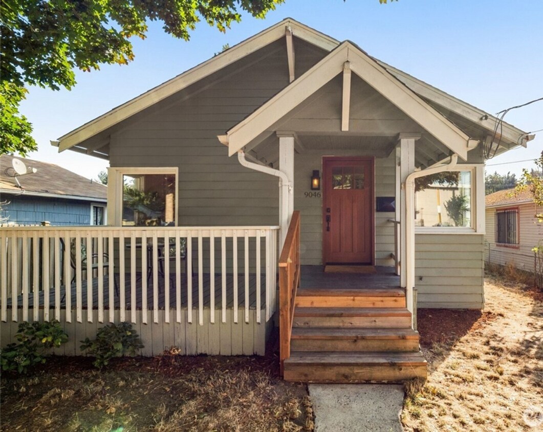 Foto principal - West Seattle - 2 bedroom and 1 bathroom