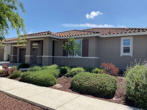 Building Photo - 644 Albany St