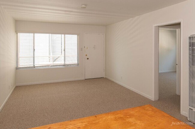 Foto del edificio - 2845 Golden Gate Ave