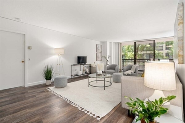 Foto del edificio - 50 Longwood Ave